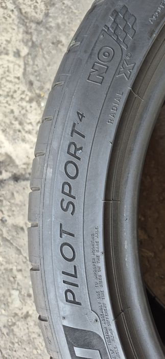 4 anvelope vara,fata Continental 275/40/20,spate Michelin 315/35/20.Pretul este pe bucata.