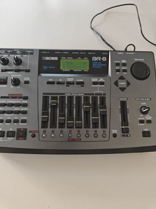 Mixer Boss multitracker digital cu 8 piste