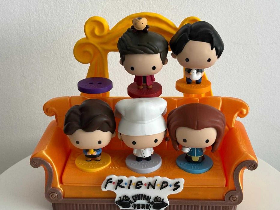 Canapea Figurine Friends