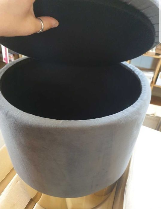 Scaun puf din catifea gri