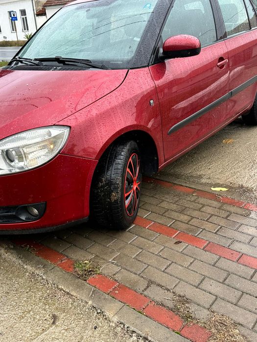 Vând Skoda Fabia