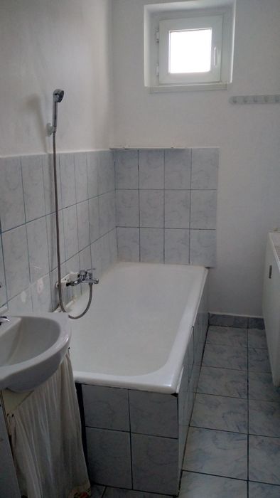 Garsoniera libera, de inchiriat