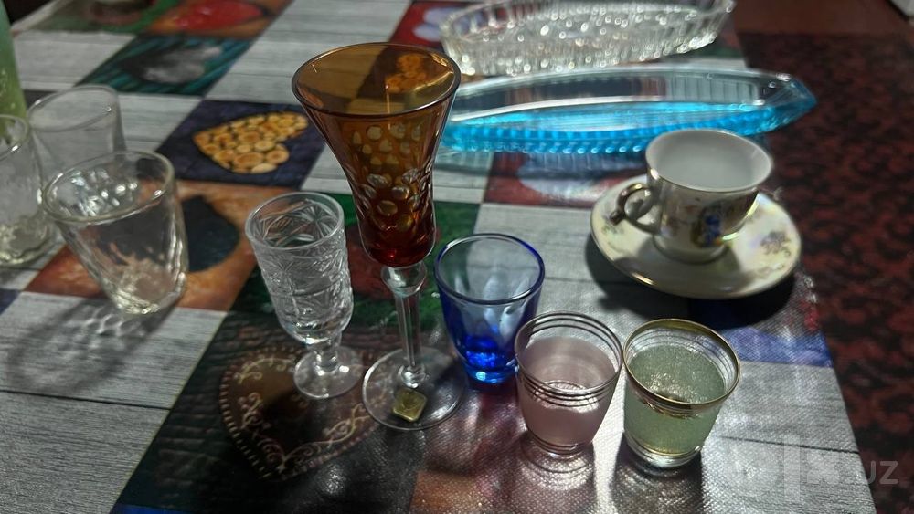 Продаю срочно антикварные бокалы состояние отличное