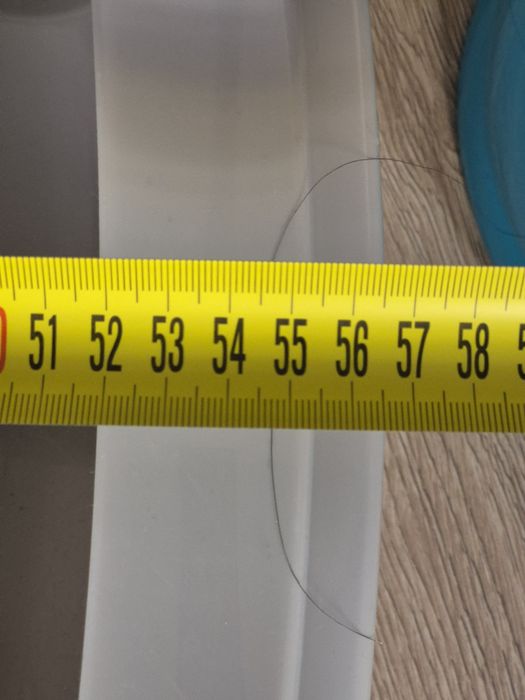 Котешка тоалетна и купички