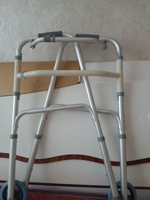 Ходунок для вдрослый