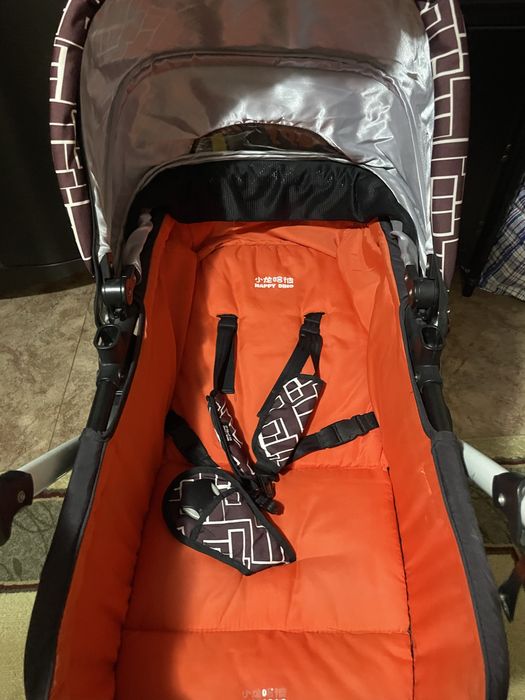 Коляска почти новая