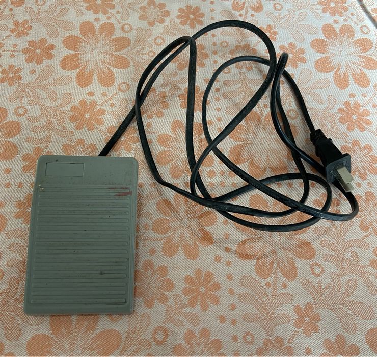 Маникюрная машинка