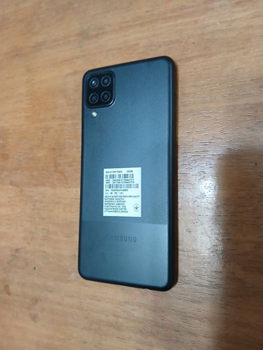 Продам Samsung A12 сатамын.