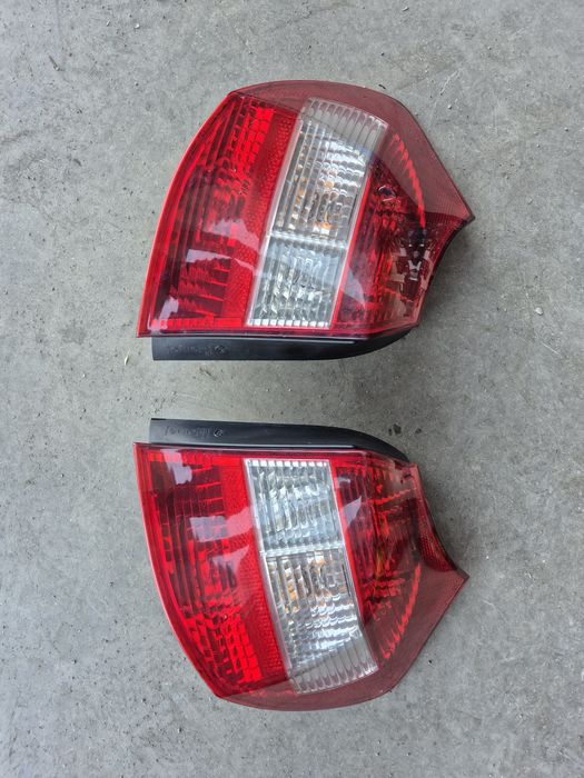 Stopuri bmw seria 1 e87 an 2008 stop dreapta bmw e87 an 2007 stop stanga bmw e87 an 2009
