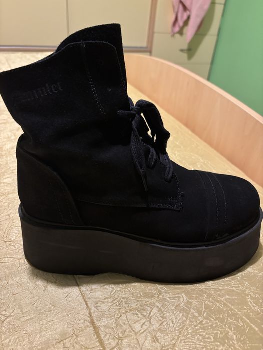 Черни боти от Amulet