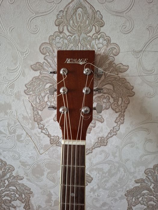 Акустическая гитара