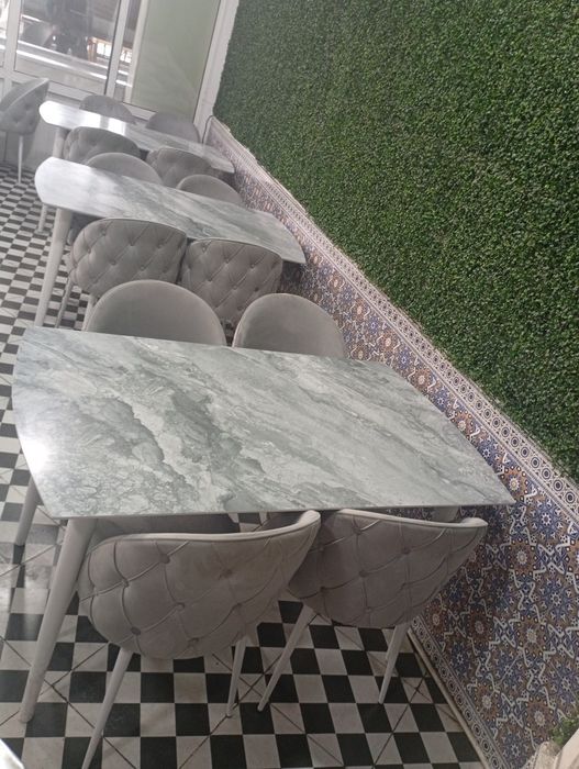 Продам стол и стулья