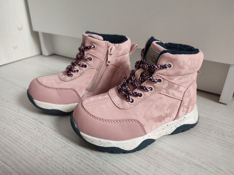 Ботинки на девочку
