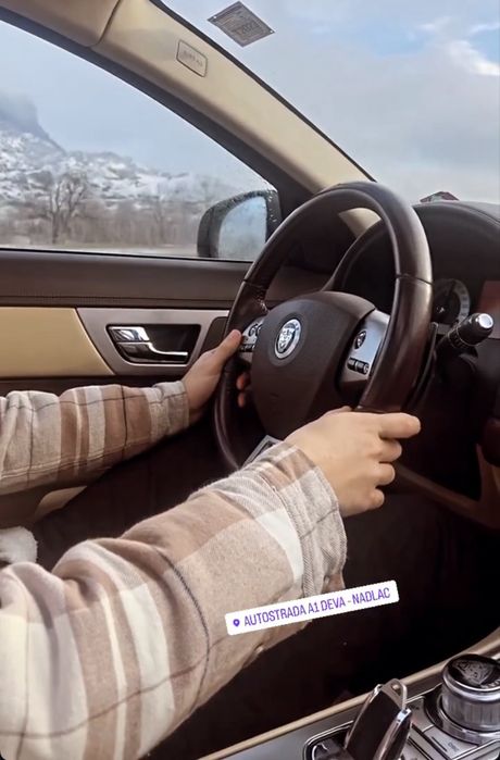 Jaguar XF 4.2 V8 Benzină – Full Option, Pachet R, Întreținut Exemplat