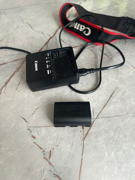 Фотокамера Canon EOS 6D Mark II