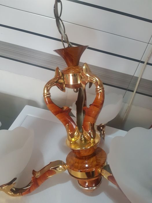 Продам люстру трёхрожковую бу