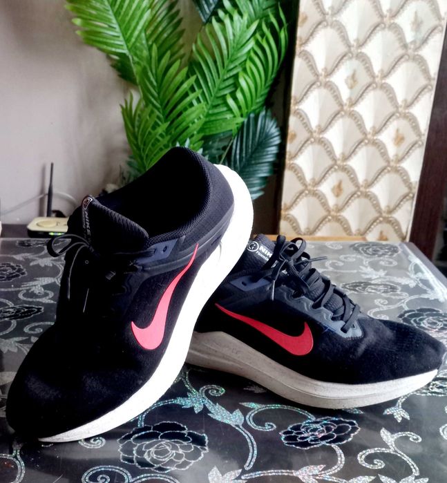 Маратонки   Nike