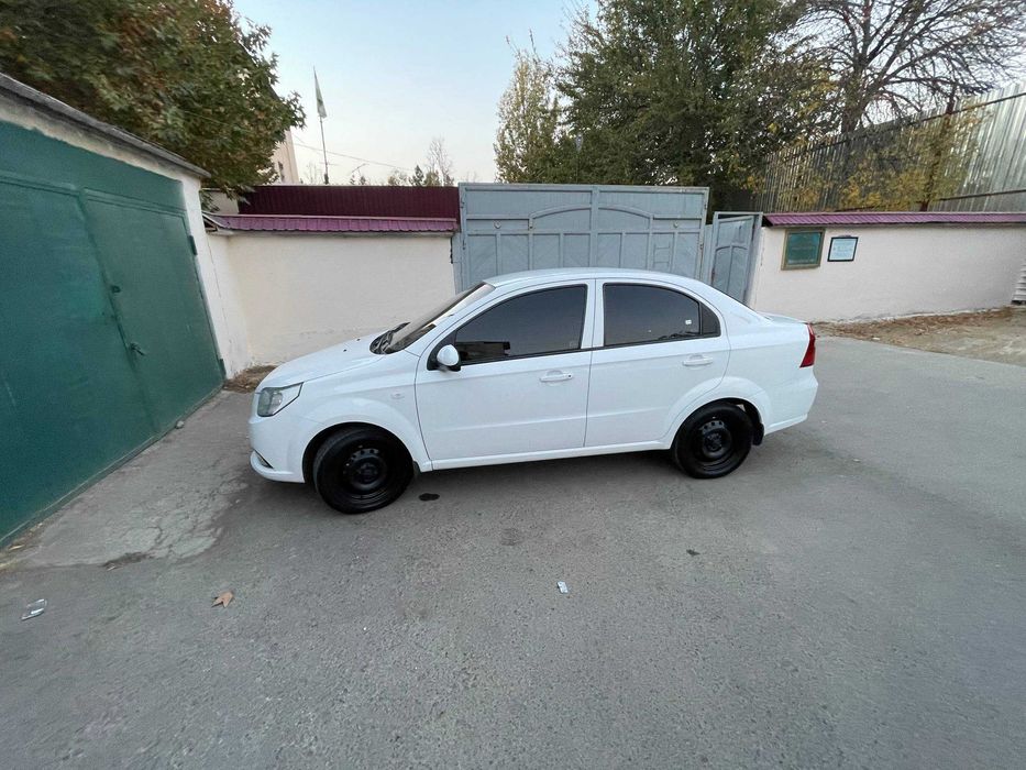 nexia 3 avtomat sotiladi