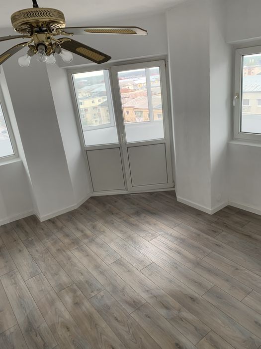 Apartament cu 2 camere zona Vasta