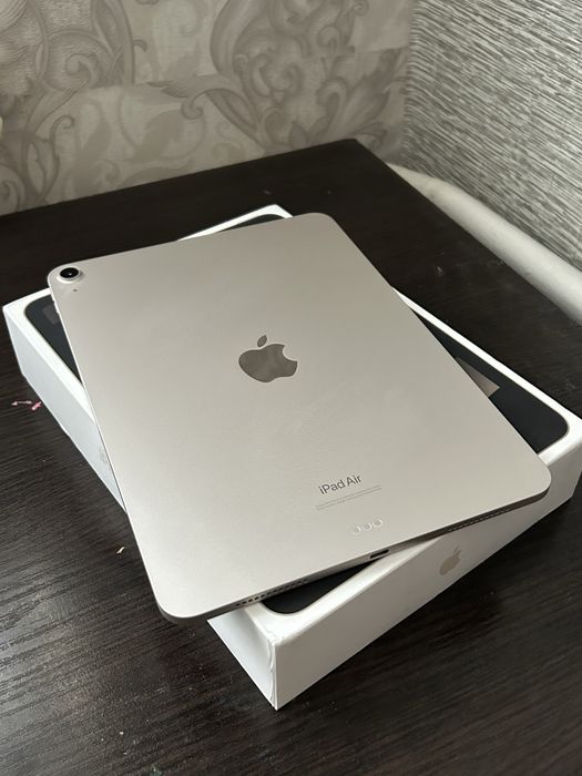 ipad air 5 64gb.  2022