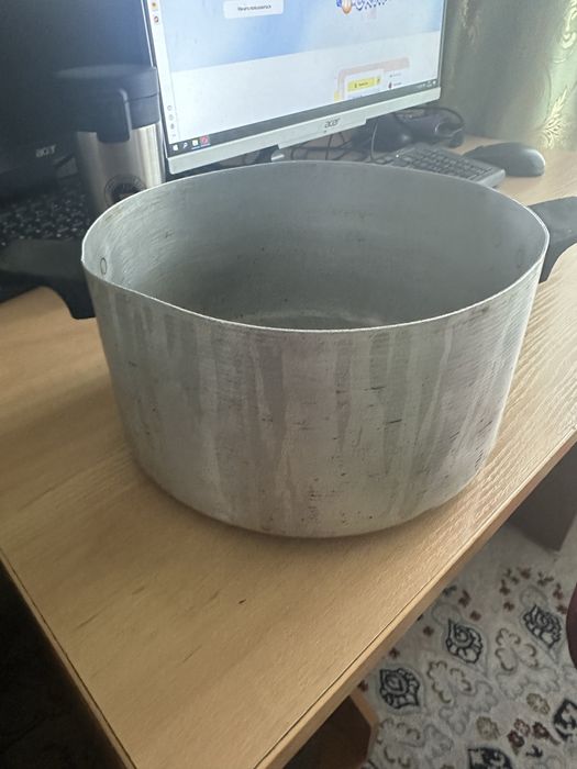 Продам кастрюли