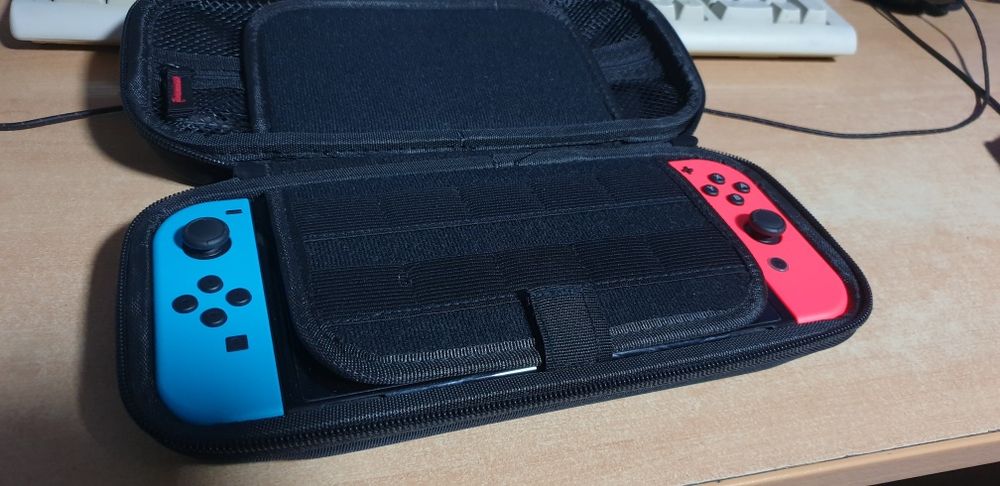 Продам нинтендо свич олед