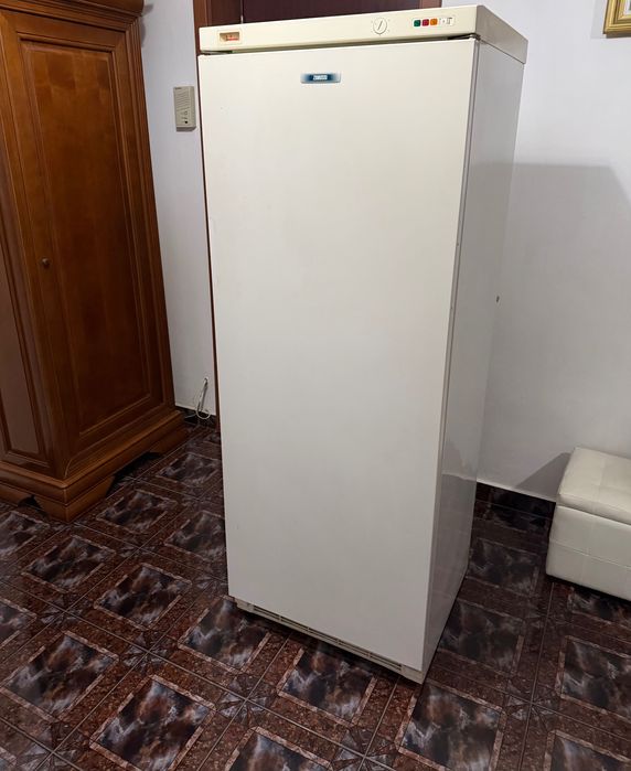 Congelator Zanussi/ Lada frigorifica