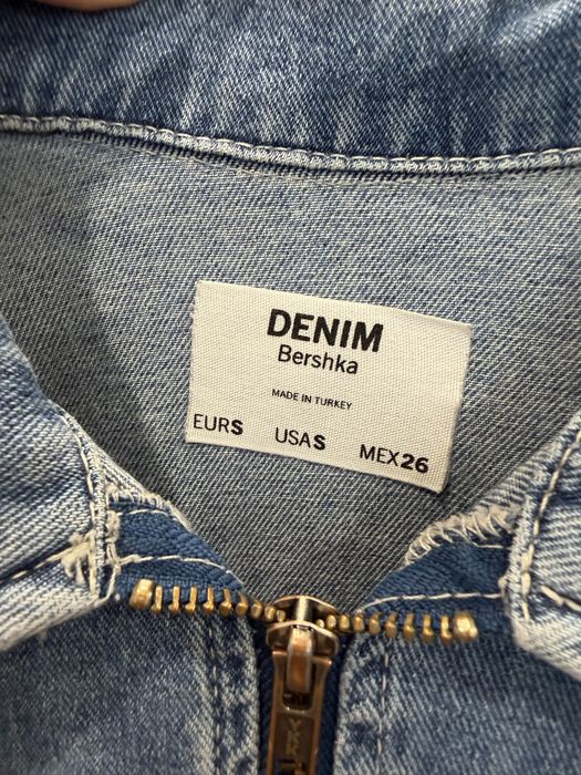 Дънкова рокля BERSHKA