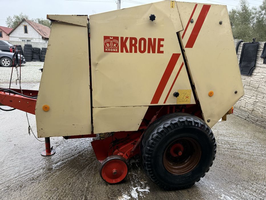 Balotiera krone kr 125 presa rotunda claas rollant