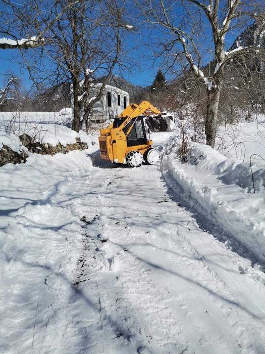Услуги със строителна техника