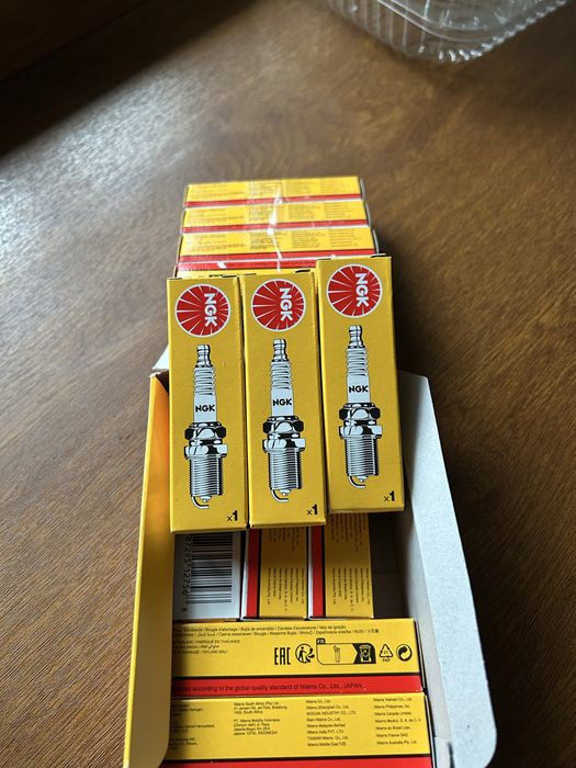 Продам свечи NGK BKR6E-11 2756