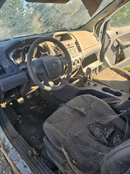 Piese ford Ranger 2014 2.2E4 4x4 cutie roti faruri uși cardan punte