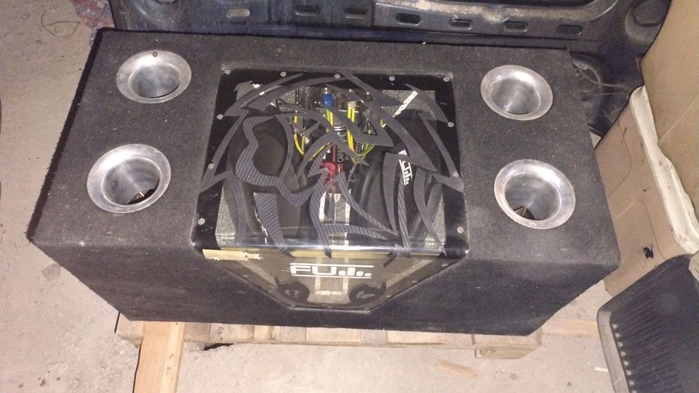 BASSBOX 2x130w 4 Farad + Усилвател