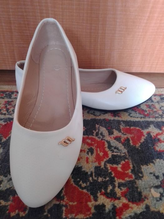 Продам    новые  полусапожки