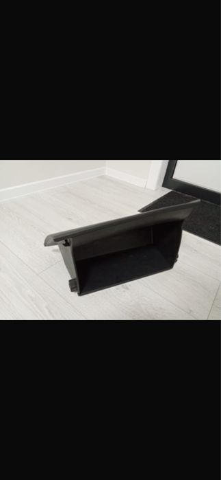 Продам бардачок 8000