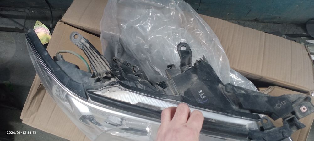 Фара правая передняя