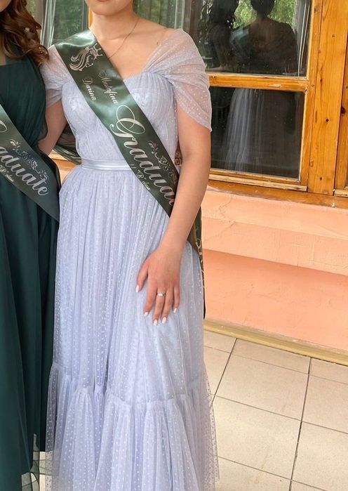 Вечернее платье, длина миди