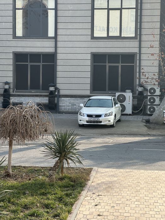 Honda Accord sotiladi
