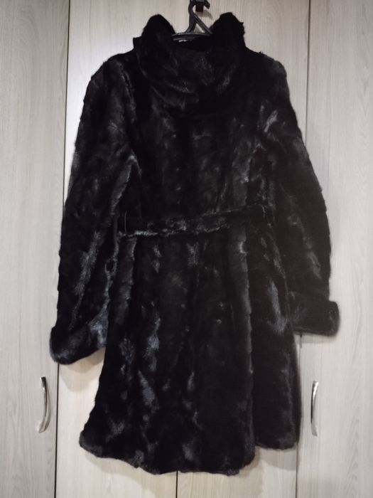 Продаю норковую шубу .