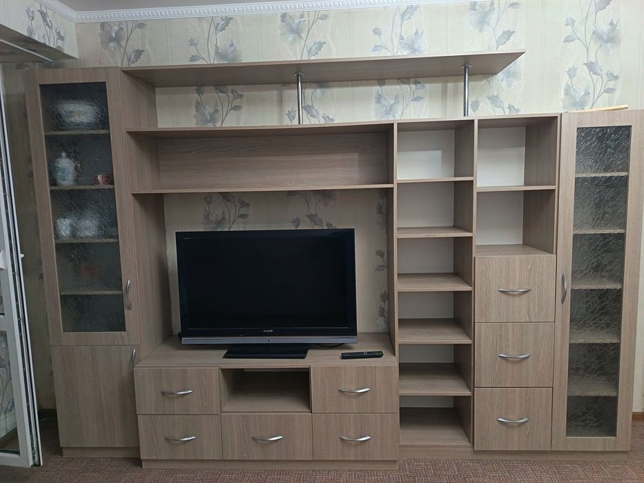 Продам стенку в гостиную