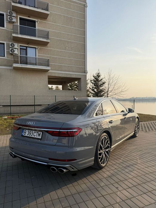 Audi S8 2025 benzină, 96.000 € — imagine 2