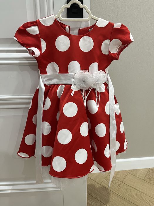 Платье для девочек  для утренника