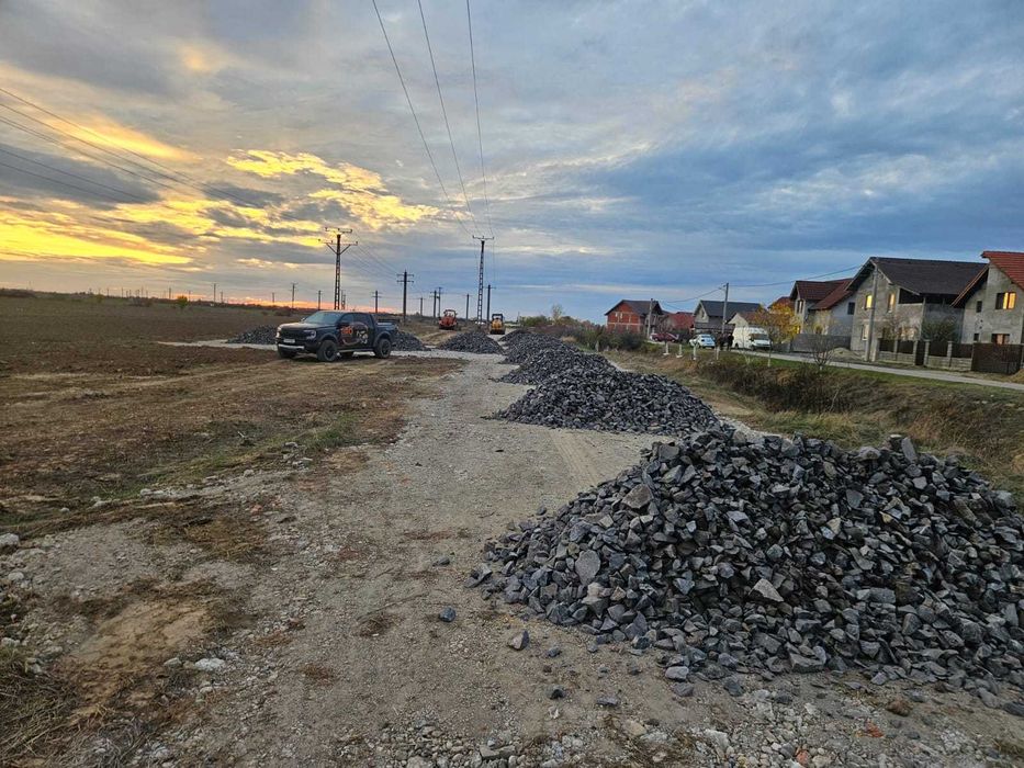 Terasamente parcari, drumuri, hale