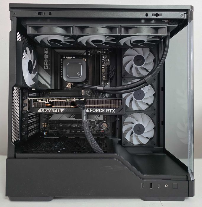 PC Gaming Ryzen 7 9800X3D RTX 5070 32GB RAM