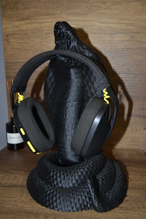 Стойки за слушалки