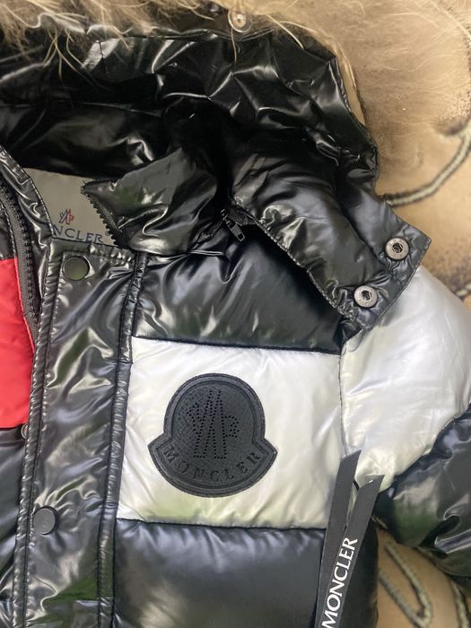 Комбинезон на мальчика MONCLER