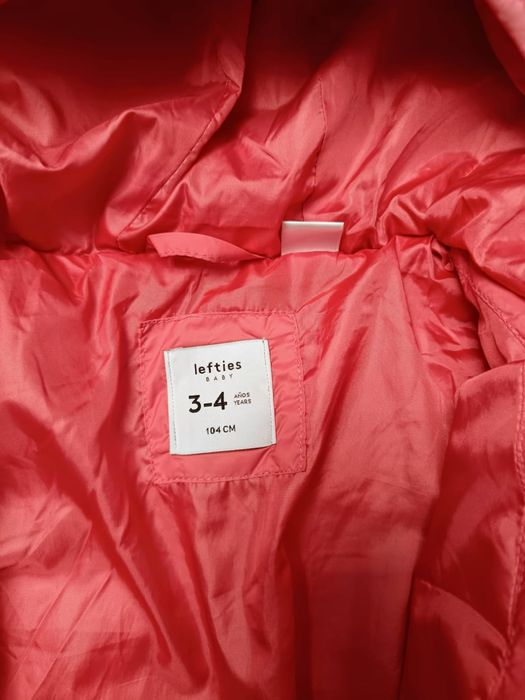 Geacă de primăvară sau toamnă, unisex, foarte comodă.