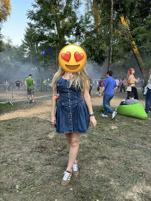 Rochie mini Self-Portrait din denim cu nasturi aurii