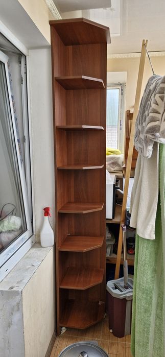 Продам уголок..в хорошем состоянии.