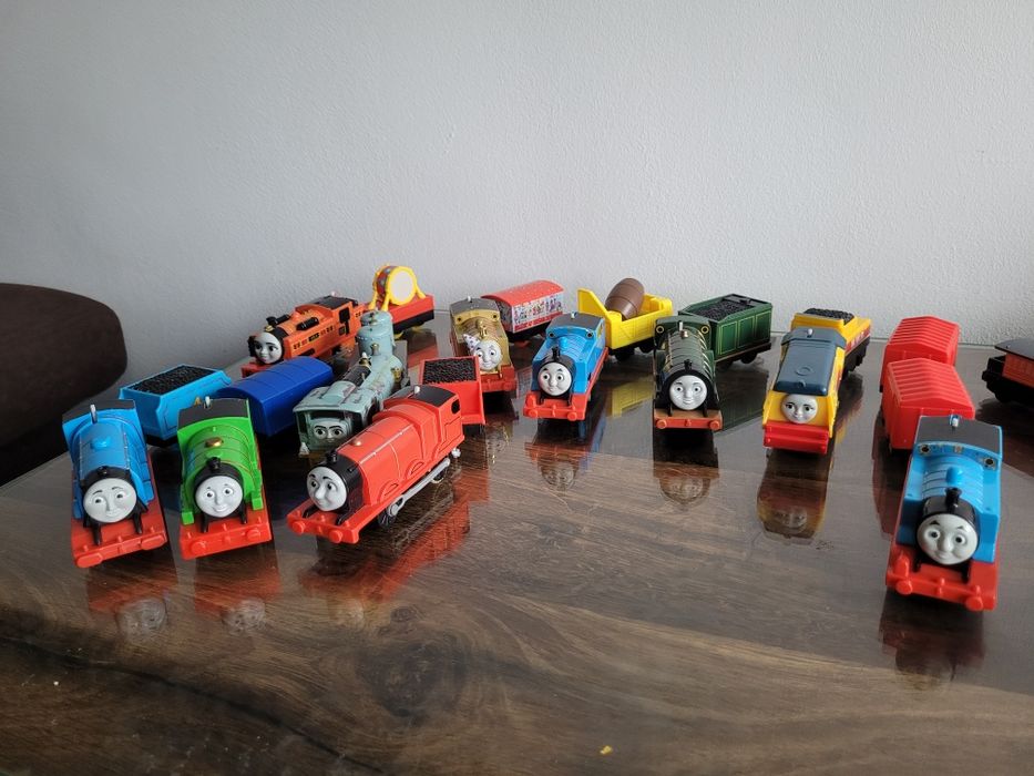 Trenulețe thomas pe baterii